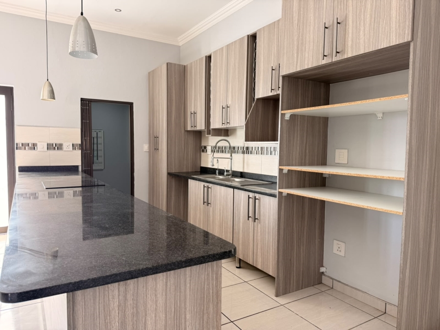 3 Bedroom Property for Sale in Geelhoutpark North West